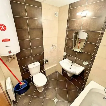 Aspen Luxury Apartamnet ラズロク